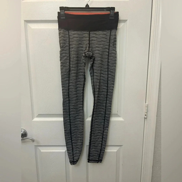 ! LULULEMON Speed Tight II Textured Wave Black Silver Spoon - Picture 4 of 7